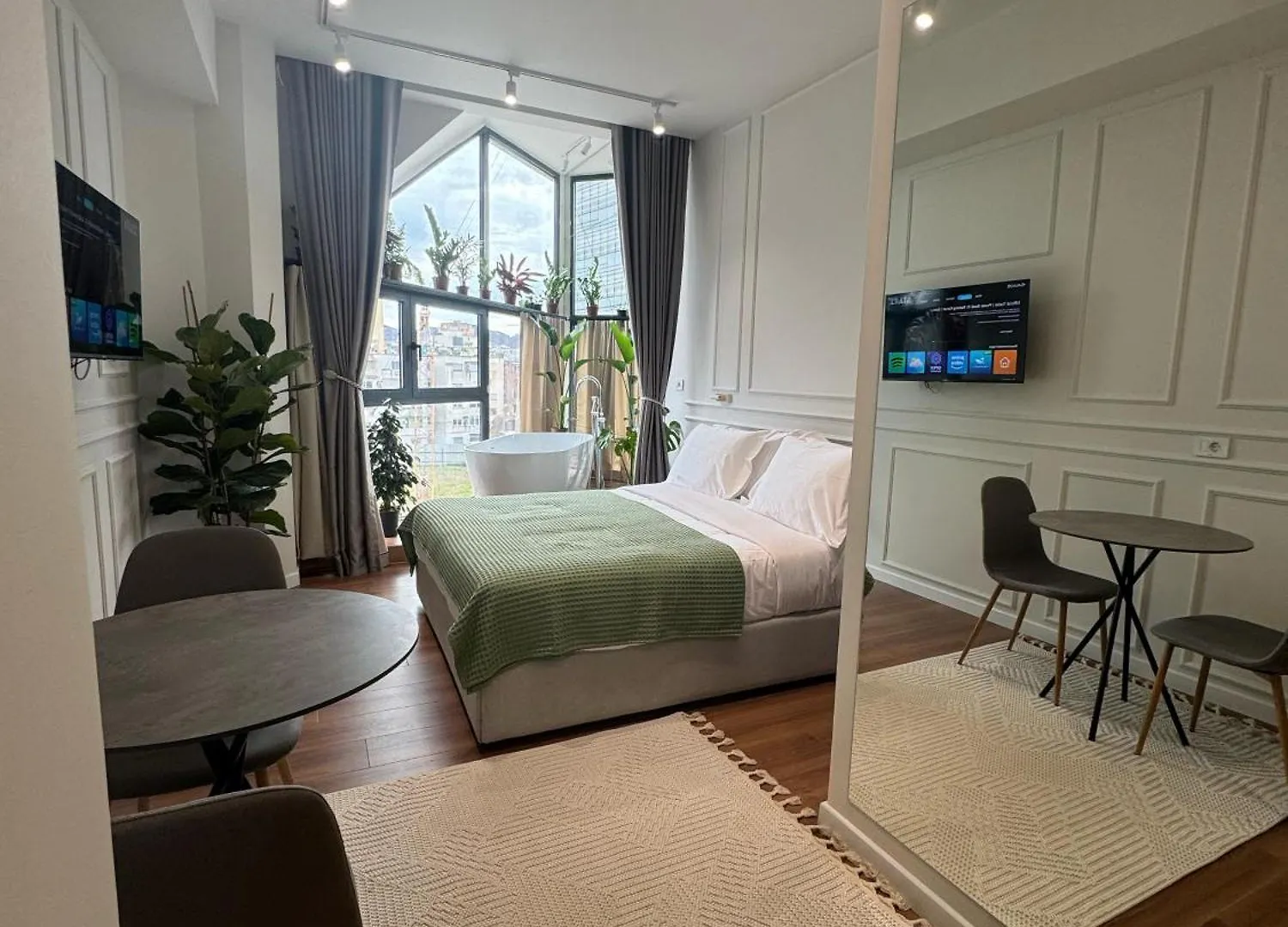 Aparthotel Moonlight Apartments Tirana Albania